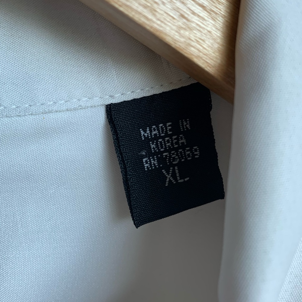 XL white short sleeve button up